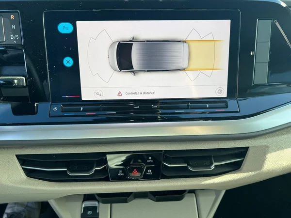 VOLKSWAGEN Multivan T7 eHybrid (PHEV) (2023) — foto 2 van 18