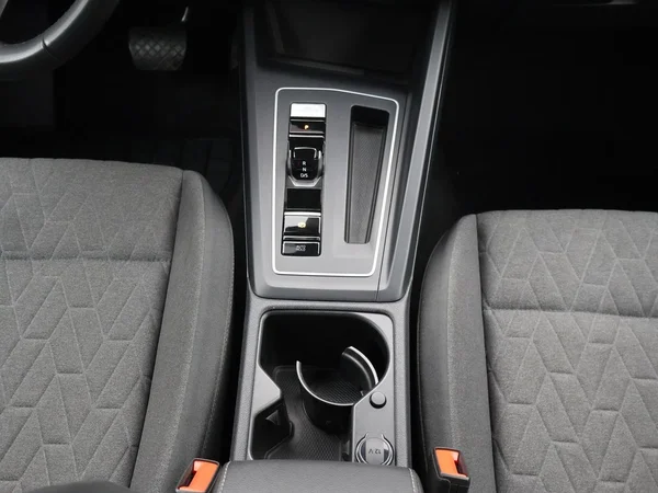 VOLKSWAGEN Golf VIII SW (2025) — foto 15 van 32