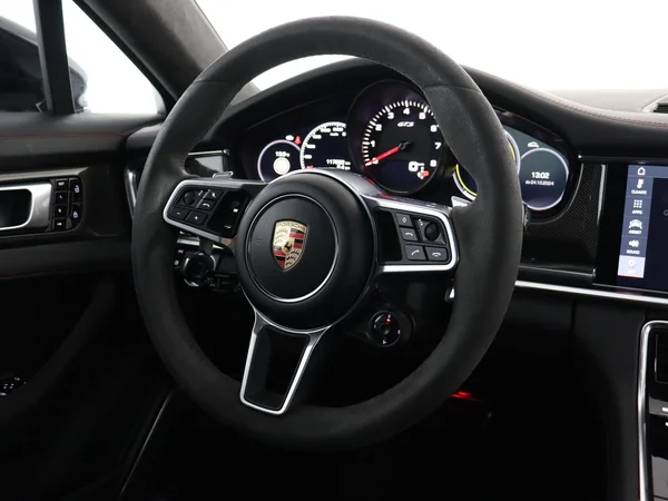 PORSCHE Panamera (2020) — foto 14 van 36
