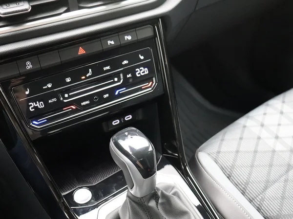 VOLKSWAGEN T-Roc (2026) — foto 18 van 21