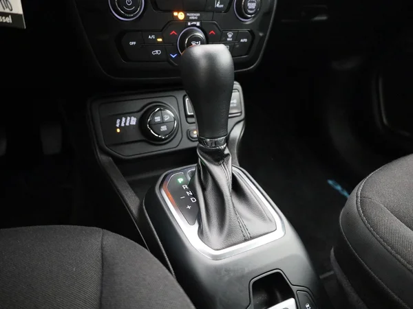 Jeep Renegade (2023) — foto 10 van 40