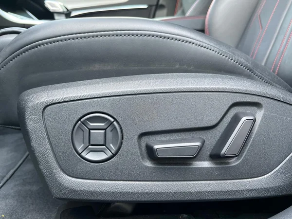 AUDI A6 Avant PHEV (2025) — foto 4 van 24