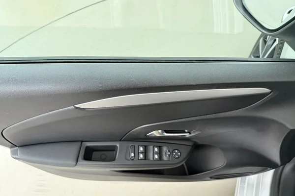 Opel Corsa (2025) — foto 9 van 17