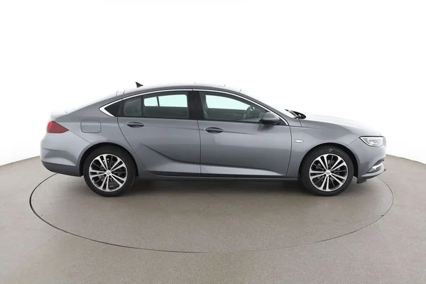 Opel Insignia (2020) — foto 13 van 16
