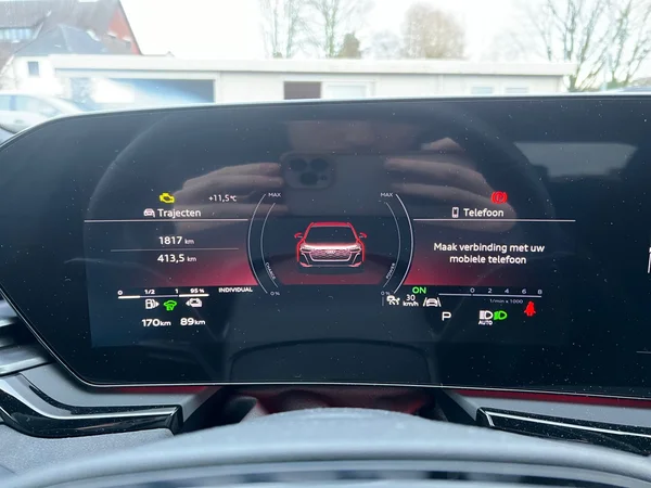 AUDI A5 Avant e-hybrid (PHEV) (2025) — foto 6 van 24