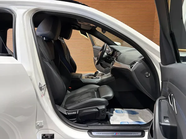 Bmw 318 (2020) — foto 14 van 29