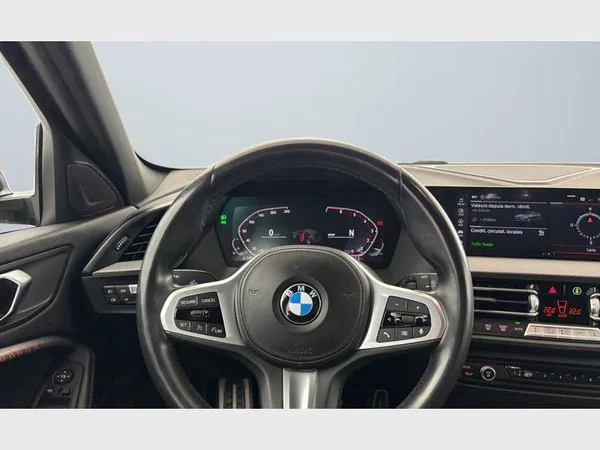BMW 1 Hatch (2022) — foto 3 van 15