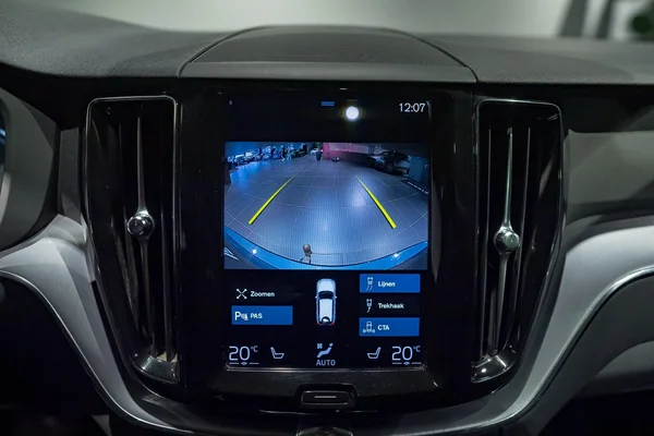 Volvo XC60 (2020) — foto 6 van 32