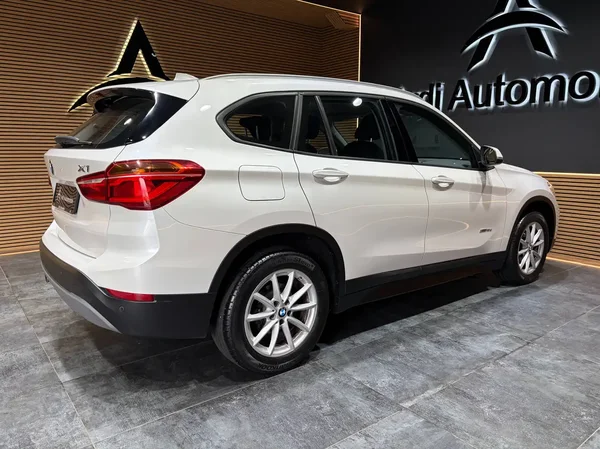 Bmw X1 (2017) — foto 16 van 26