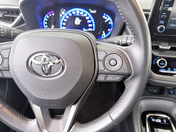 TOYOTA Corolla (2022) — foto 4 van 27