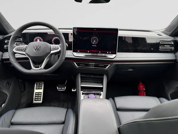 VOLKSWAGEN Tiguan (2026) — foto 18 van 18