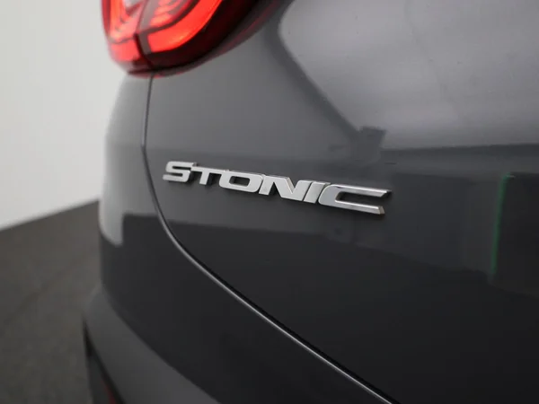 Kia Stonic (2021) — foto 22 van 35