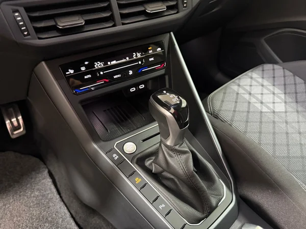 Volkswagen Taigo (2025) — foto 9 van 29