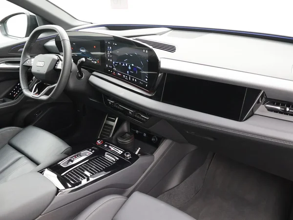 AUDI SQ6 e-tron (2025) — foto 2 van 28