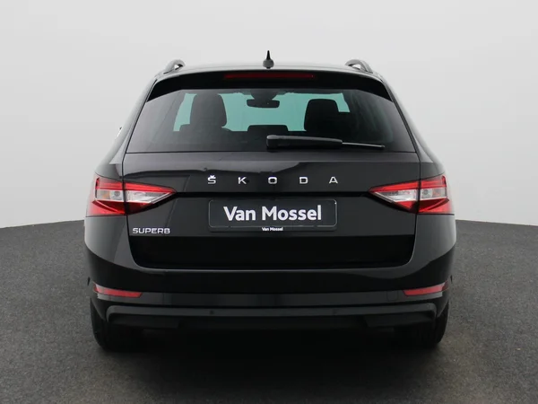 Škoda Superb (2024) — foto 37 van 40