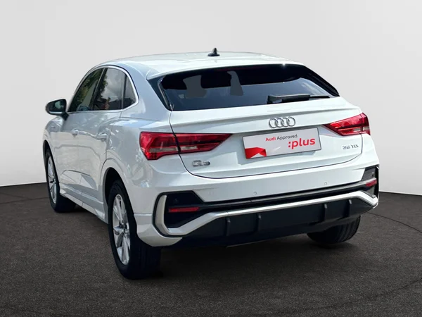 AUDI Q3 Sportback (2021) — foto 12 van 21