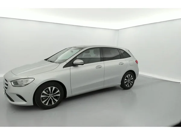 MERCEDES-BENZ B 180 (2022) — foto 3 van 36