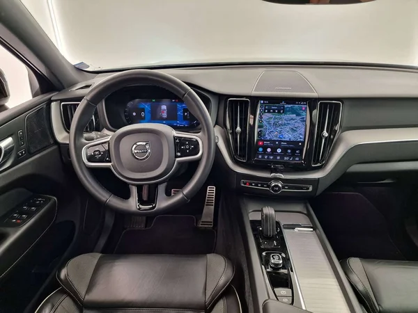 Volvo XC60 (2021) — foto 14 van 17