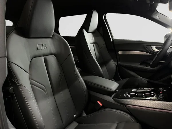 AUDI A5 Avant e-hybrid (PHEV) (2026) — foto 11 van 17