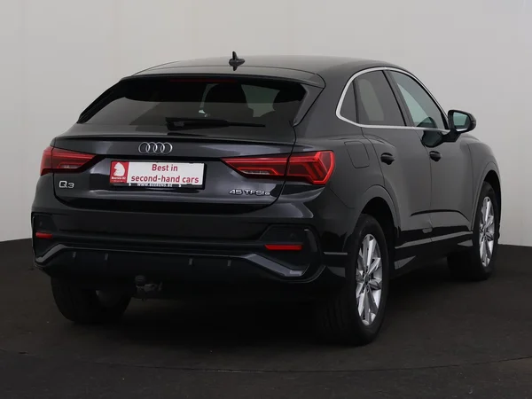 AUDI Q3 (2021) — foto 23 van 34