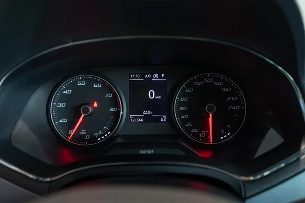 SEAT Arona (2018) — foto 16 van 32