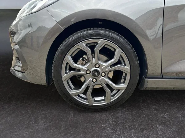 FORD Fiesta (2021) — foto 4 van 28