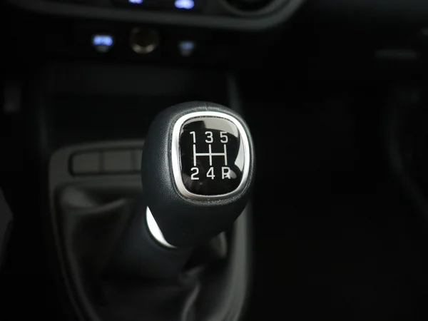 HYUNDAI i10 (2025) — foto 4 van 25