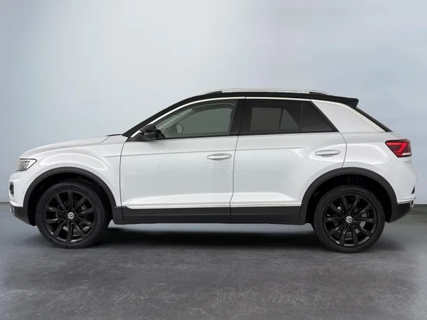 VOLKSWAGEN T-Roc (2021) — foto 22 van 26
