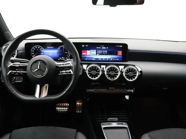 Mercedes-Benz A-Klasse (2024) — foto 10 van 24