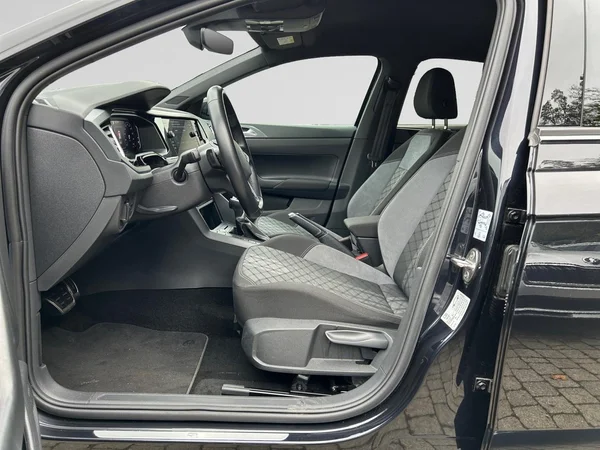 VOLKSWAGEN Taigo (2023) — foto 22 van 24