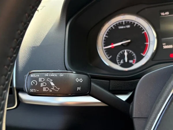 SKODA Karoq (2022) — foto 11 van 29