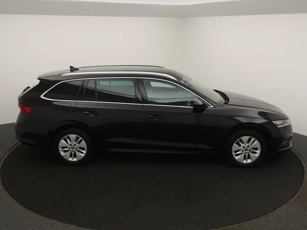 Škoda Octavia (2024) — foto 25 van 27
