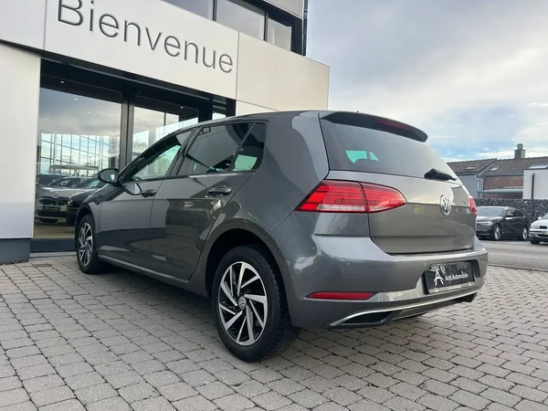 Volkswagen Golf (2019) — foto 18 van 21
