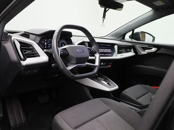Audi Q4 Sportback e-tron (2023) — foto 28 van 44