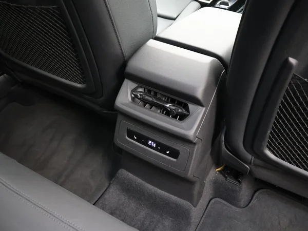 AUDI SQ6 e-tron (2025) — foto 6 van 28