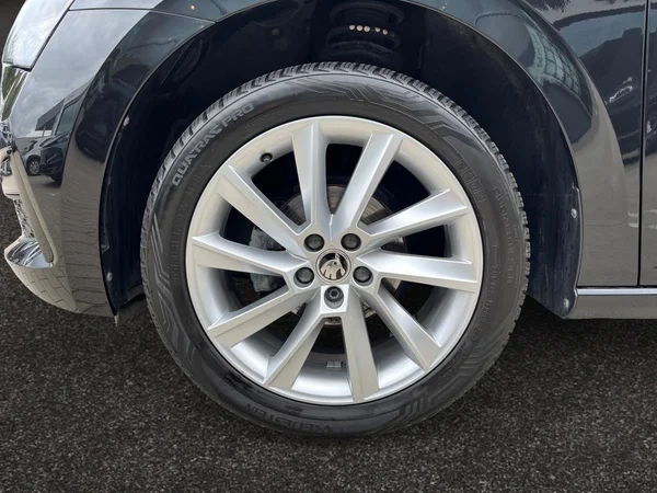 SKODA Scala (2023) — foto 11 van 20