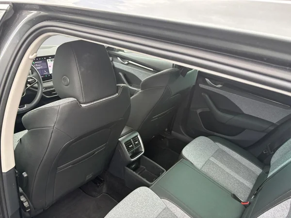 SKODA Octavia Combi (2025) — foto 11 van 24
