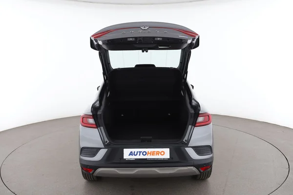 Renault Arkana (2022) — foto 7 van 16