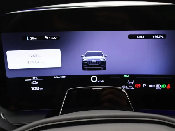 Audi Q6 e-tron (2026) — foto 8 van 33