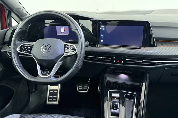 Volkswagen Golf VIII (2024) — foto 14 van 38