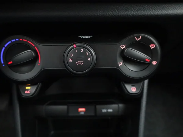 Kia Picanto (2021) — foto 11 van 35