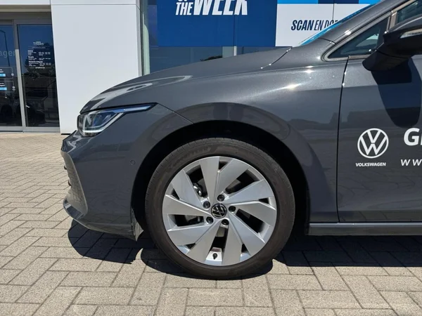 VOLKSWAGEN Golf VIII (2026) — foto 5 van 24