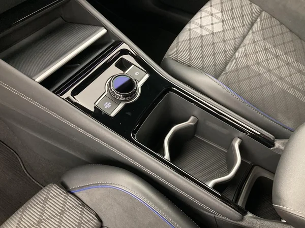 VOLKSWAGEN Tiguan Dsl (2024) — foto 20 van 36