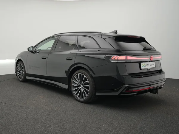 VOLKSWAGEN ID.7 Tourer (2026) — foto 34 van 39