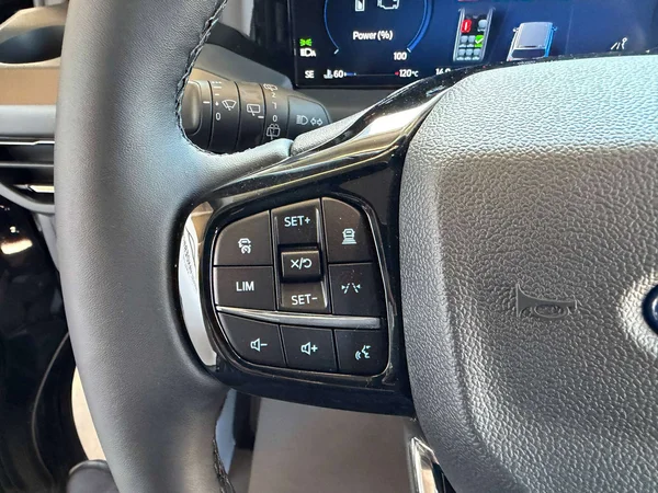 Ford Tourneo Custom — foto 9 van 21