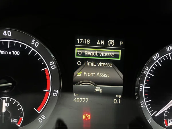 SKODA Kodiaq (2022) — foto 4 van 16