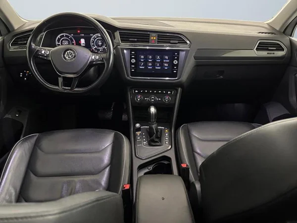 VOLKSWAGEN Tiguan Dsl (2019) — foto 4 van 26