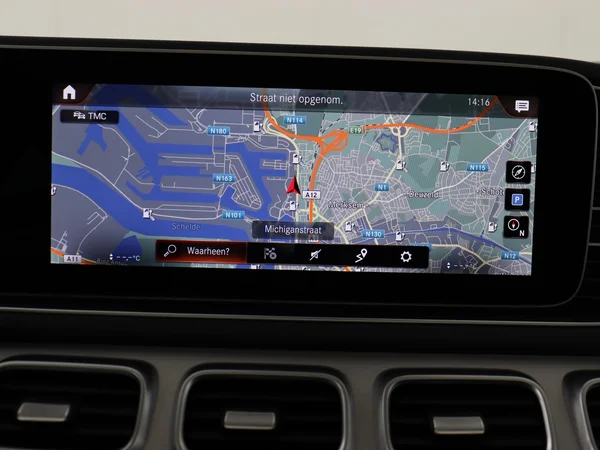 MERCEDES GLE 350 (2021) — foto 10 van 35