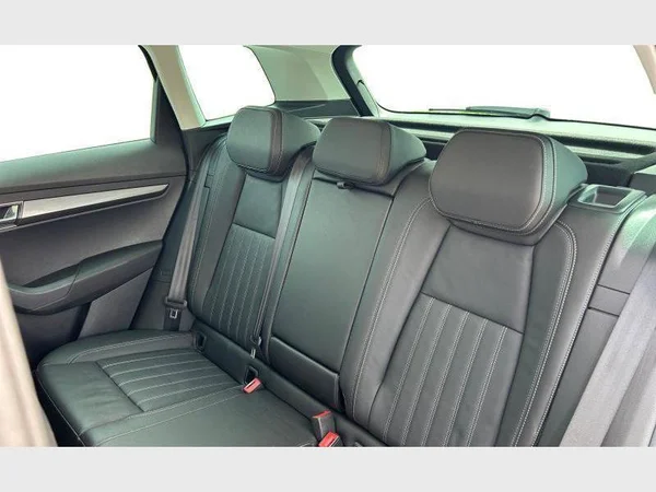 Skoda Karoq (2020) — foto 2 van 32