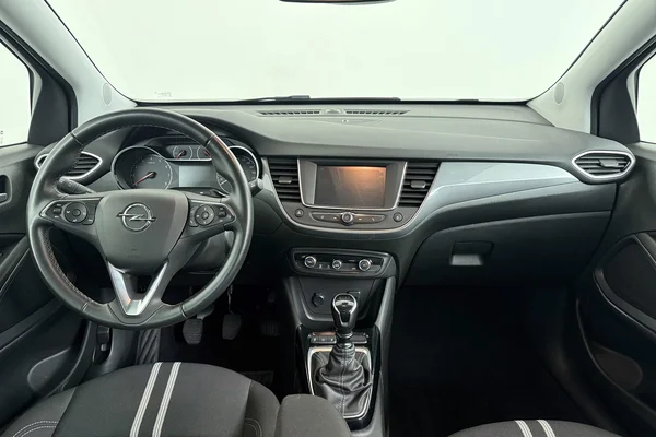 Opel Crossland (2023) — foto 11 van 25